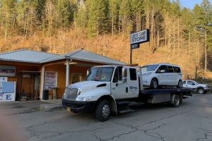Utility Truck Towing in Cloverdale Oregon